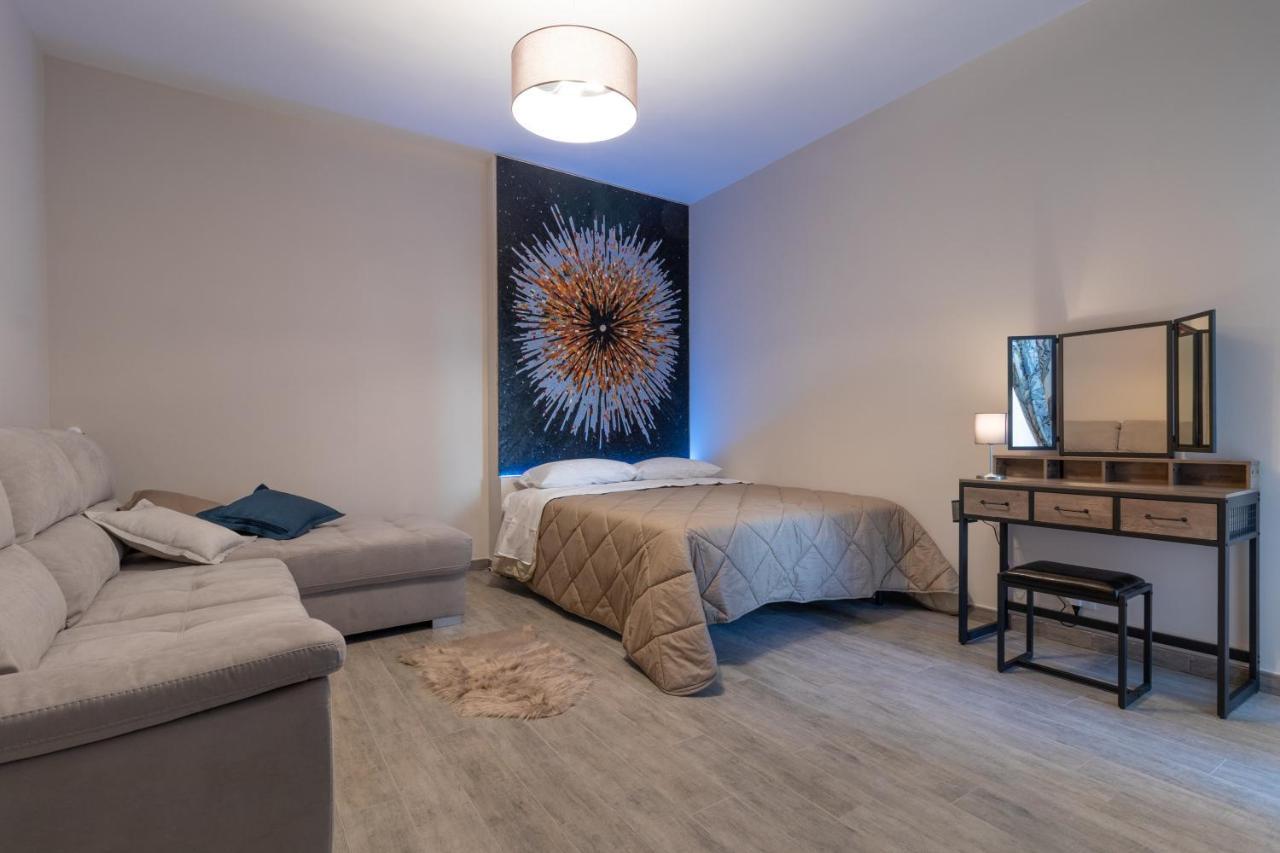 V B M Apartment Бари Екстериор снимка